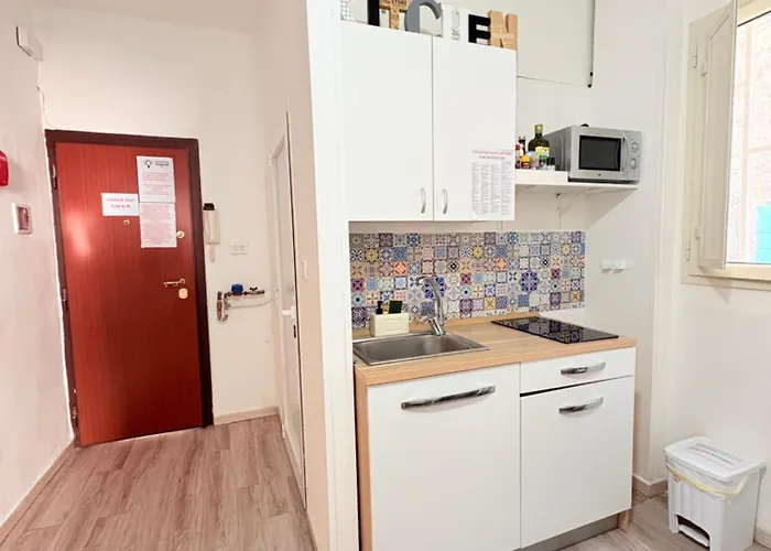 Newhouse 336 * Bari